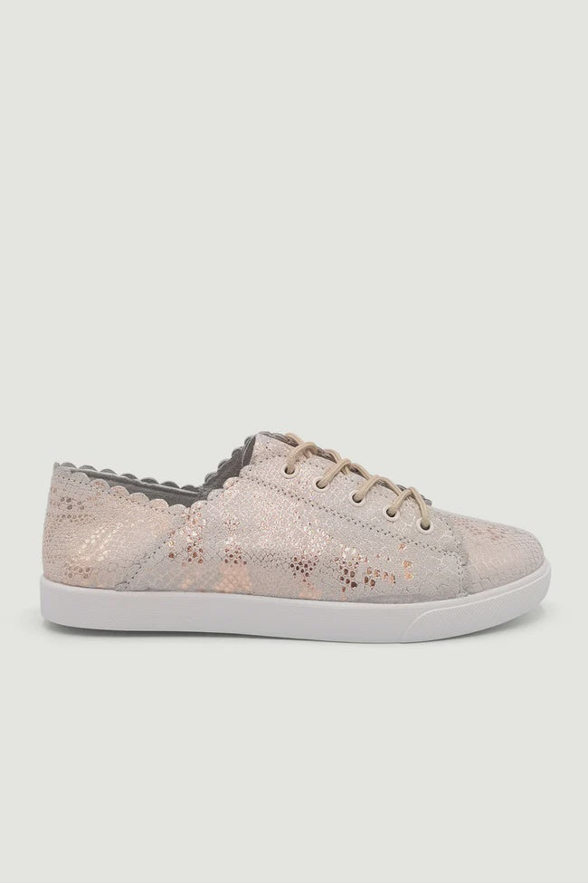 Chloe Sneaker