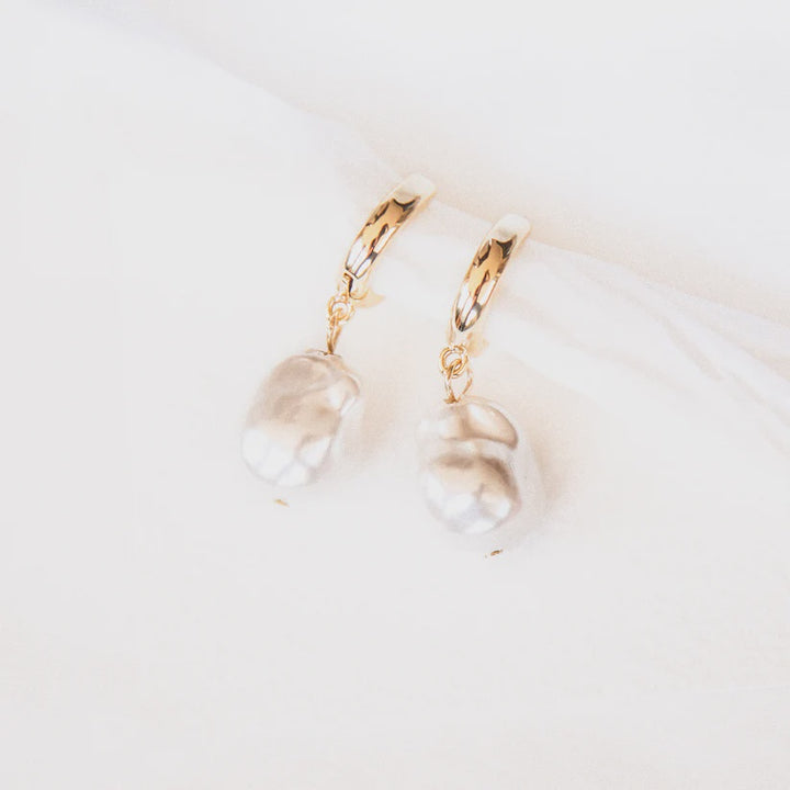 The Pearls Earrings