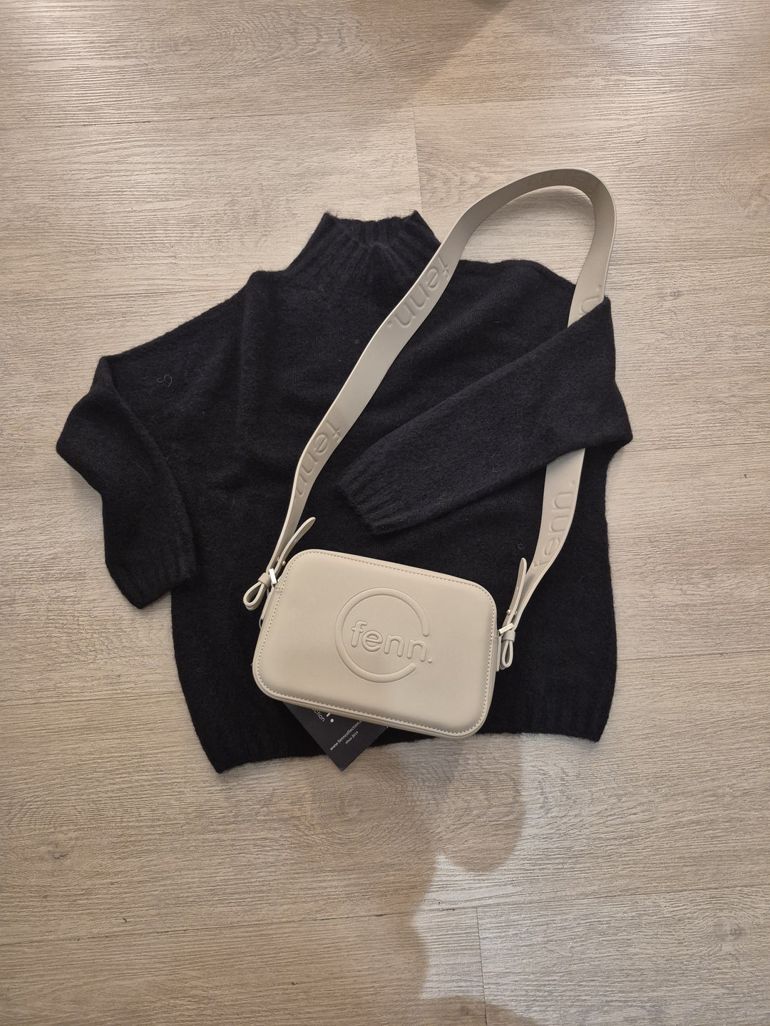 Lunaey Jersey